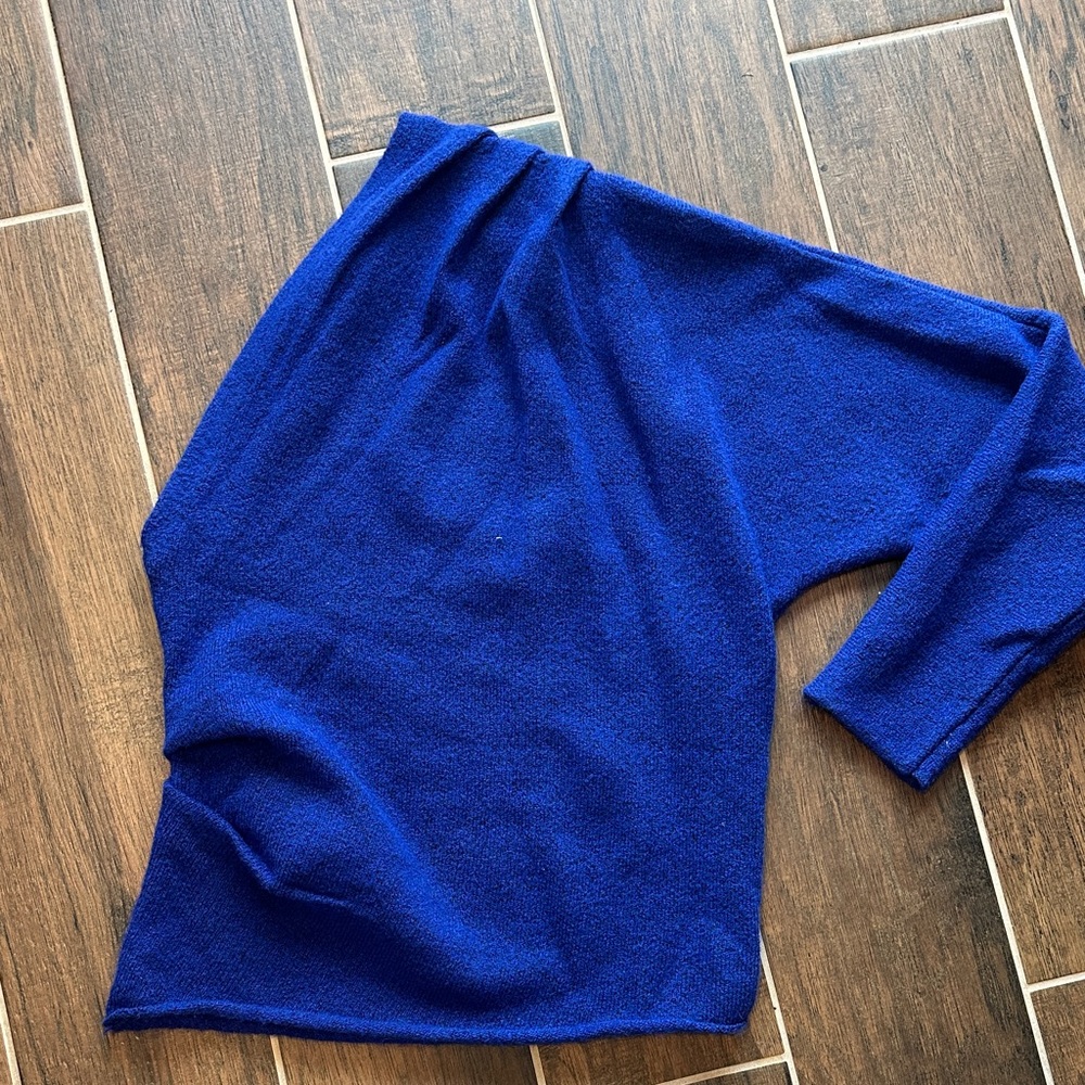Astr Vibrant Blue Knit One Shoulder Sweater Med